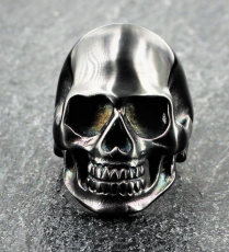 Totenkopf Ring in Edelstahl, schwarz size 57